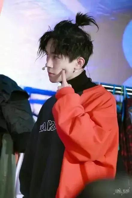 许凯最新爆料女网红视频,事件背后真相引人关注 第1张 许凯最新爆料女网红视频,事件背后真相引人关注 第1张